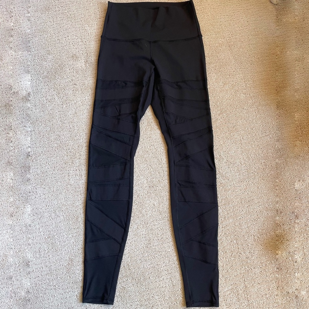 Lulu lemon mesh leggings size 8